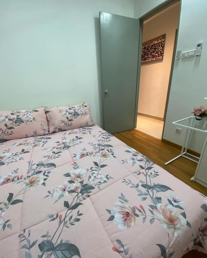 Az Stayz Homestay Kajang Exterior photo