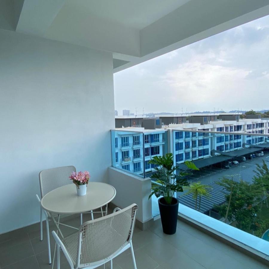 Az Stayz Homestay Kajang Exterior photo