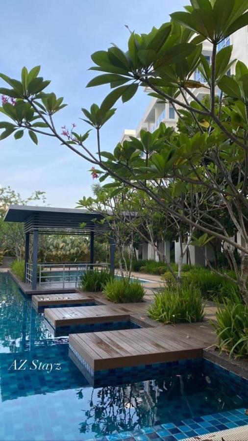 Az Stayz Homestay Kajang Exterior photo